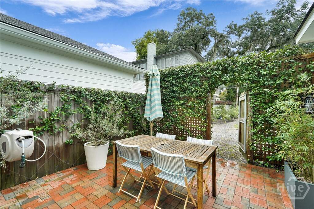 3 Bedroom Single Family Home/House's Image 47