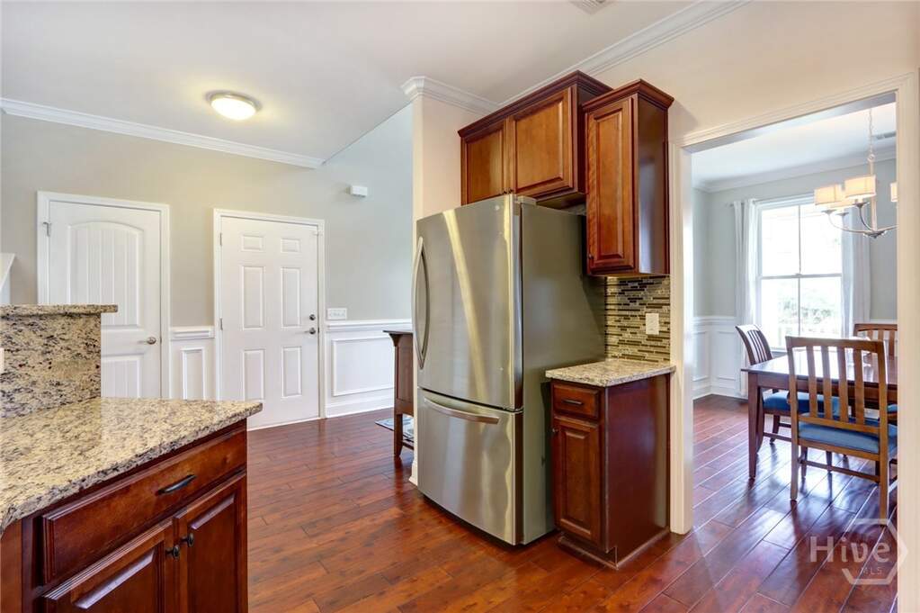 5 Bedroom Single Family Home/House's Image 9