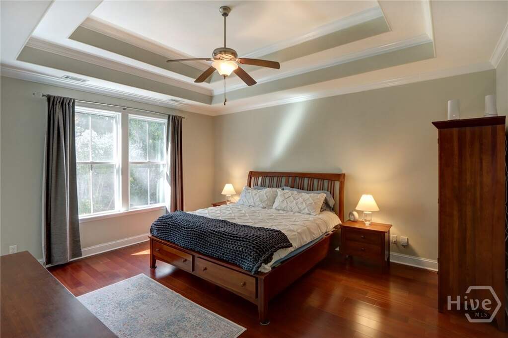 5 Bedroom Single Family Home/House's Image 17