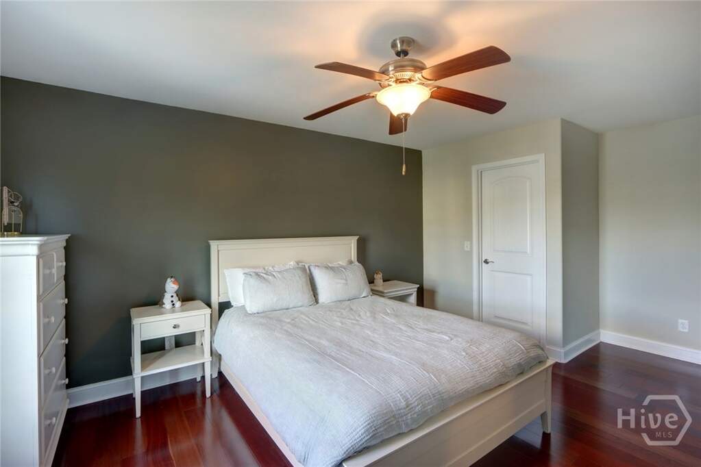 5 Bedroom Single Family Home/House's Image 27
