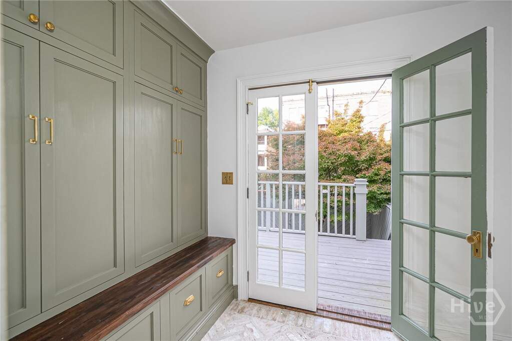 4 Bedroom Villa/Townhouse's Image 9