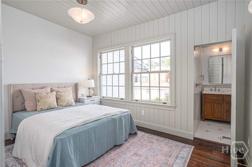 4 Bedroom Villa/Townhouse's Image 22