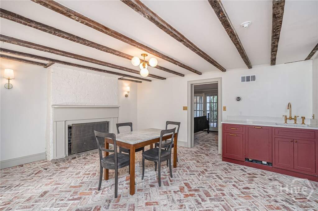 4 Bedroom Villa/Townhouse's Image 33