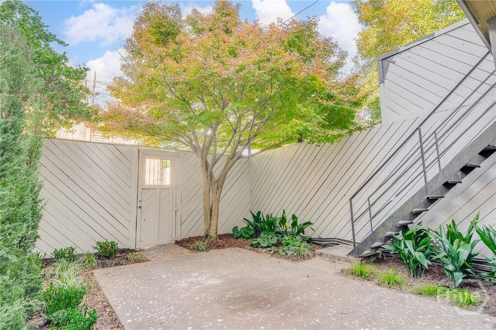 4 Bedroom Villa/Townhouse's Image 38