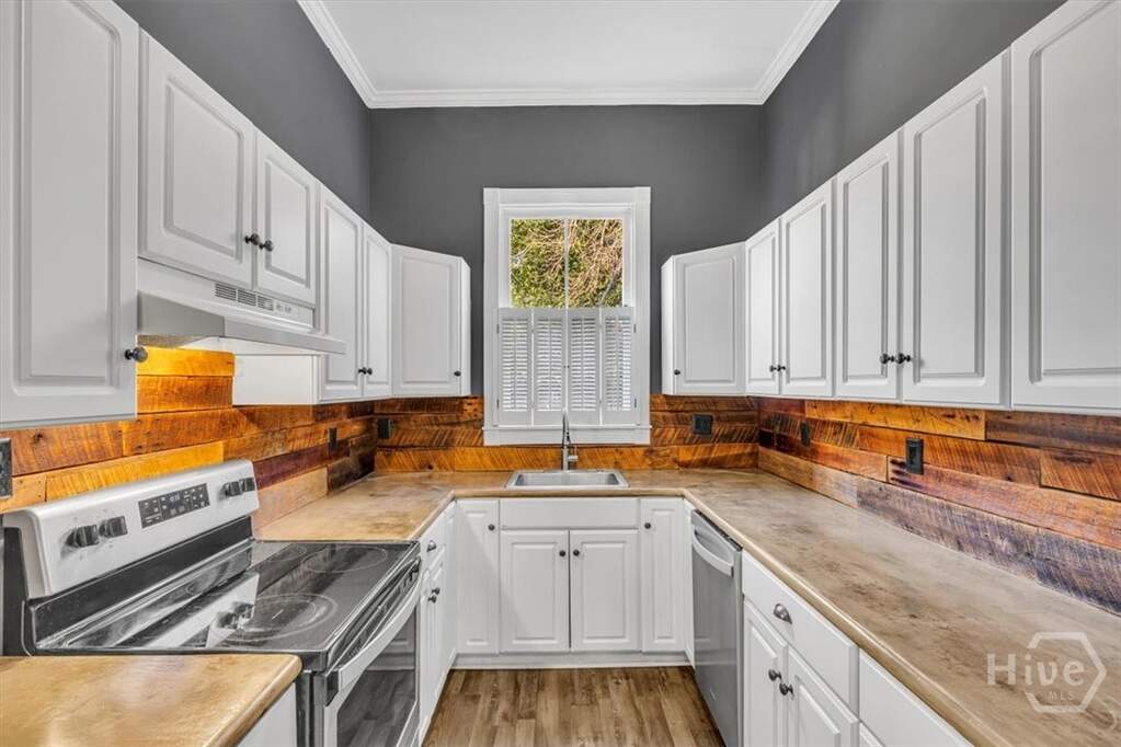 2 Bedroom Single Family Home/House's Image 11