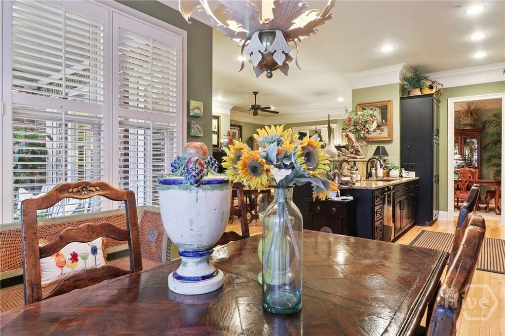 4 Bedroom Villa/Townhouse's Image 8