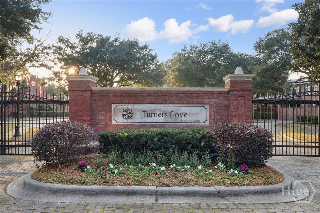 4 Bedroom Villa/Townhouse's Image 33