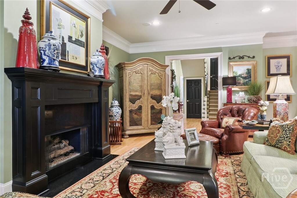 4 Bedroom Villa/Townhouse's Image 3