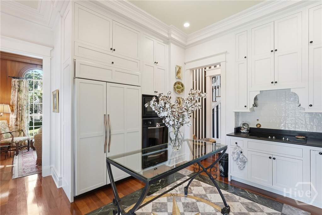 4 Bedroom Single Family Home/House's Image 10
