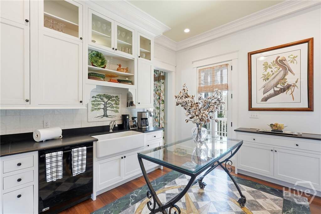 4 Bedroom Single Family Home/House's Image 12