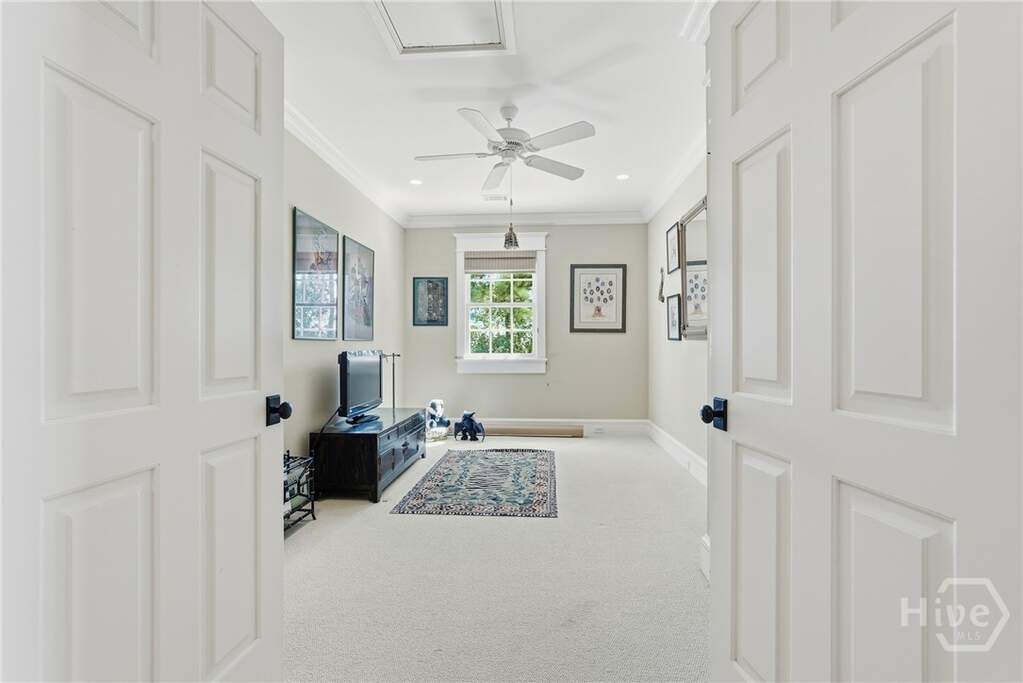 4 Bedroom Single Family Home/House's Image 17