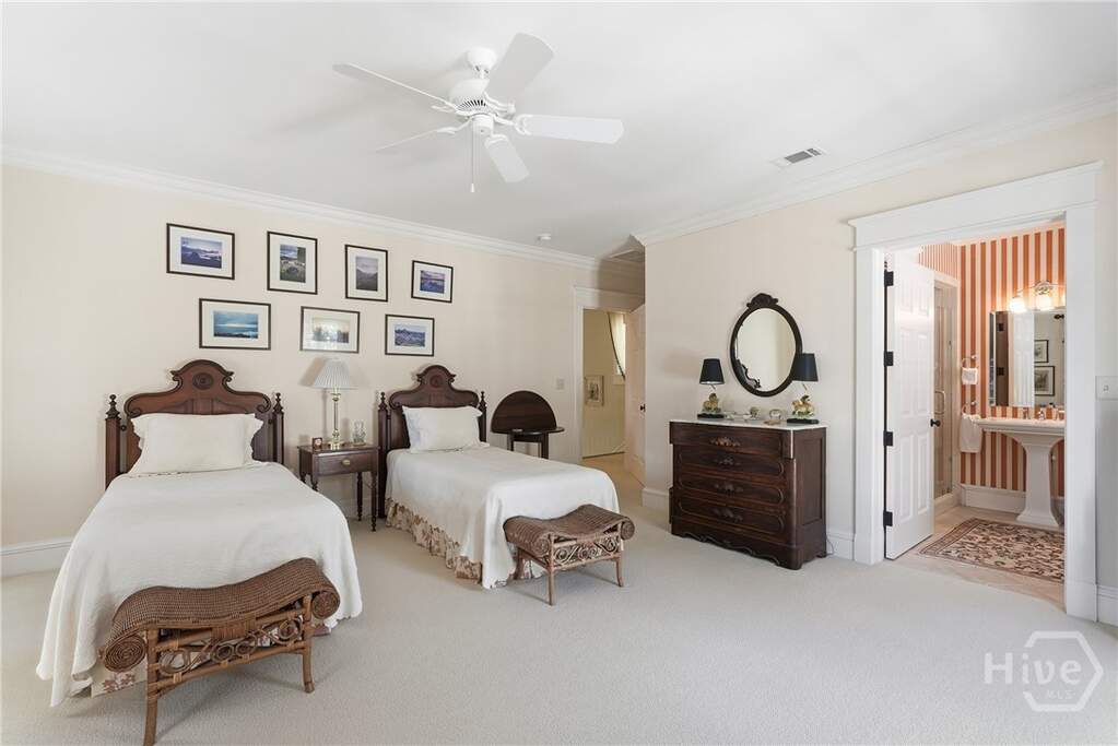 4 Bedroom Single Family Home/House's Image 25