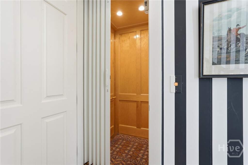 4 Bedroom Single Family Home/House's Image 32