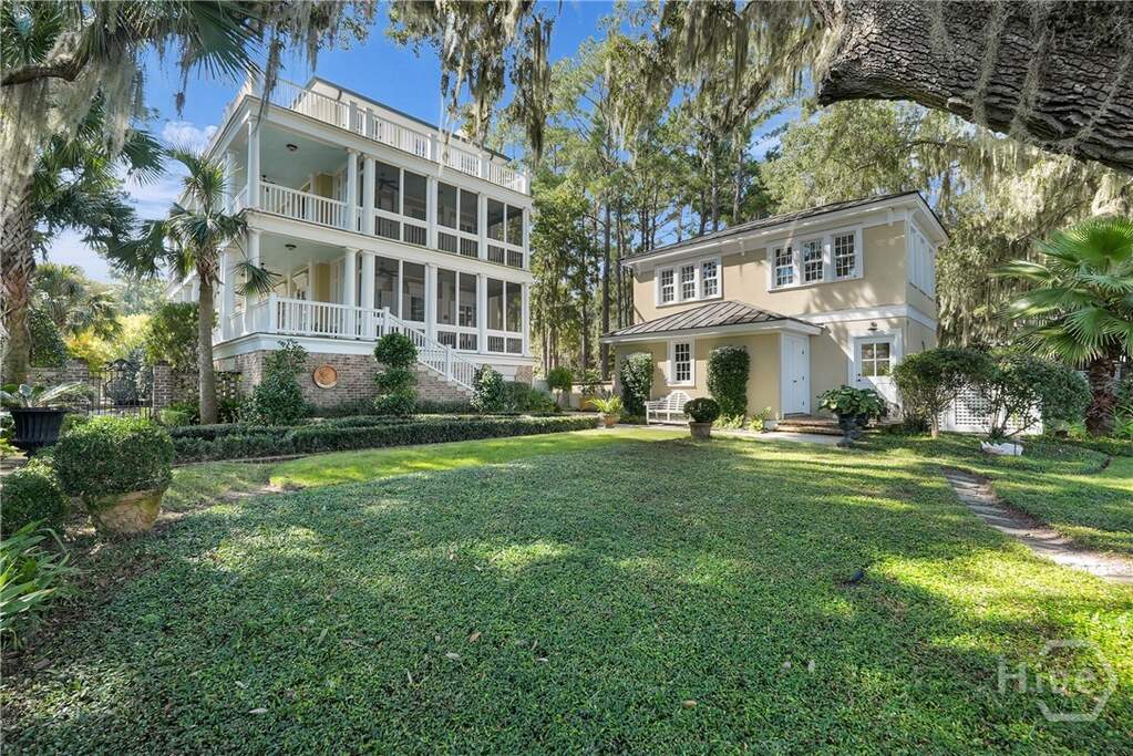 4 Bedroom Single Family Home/House's Image 38