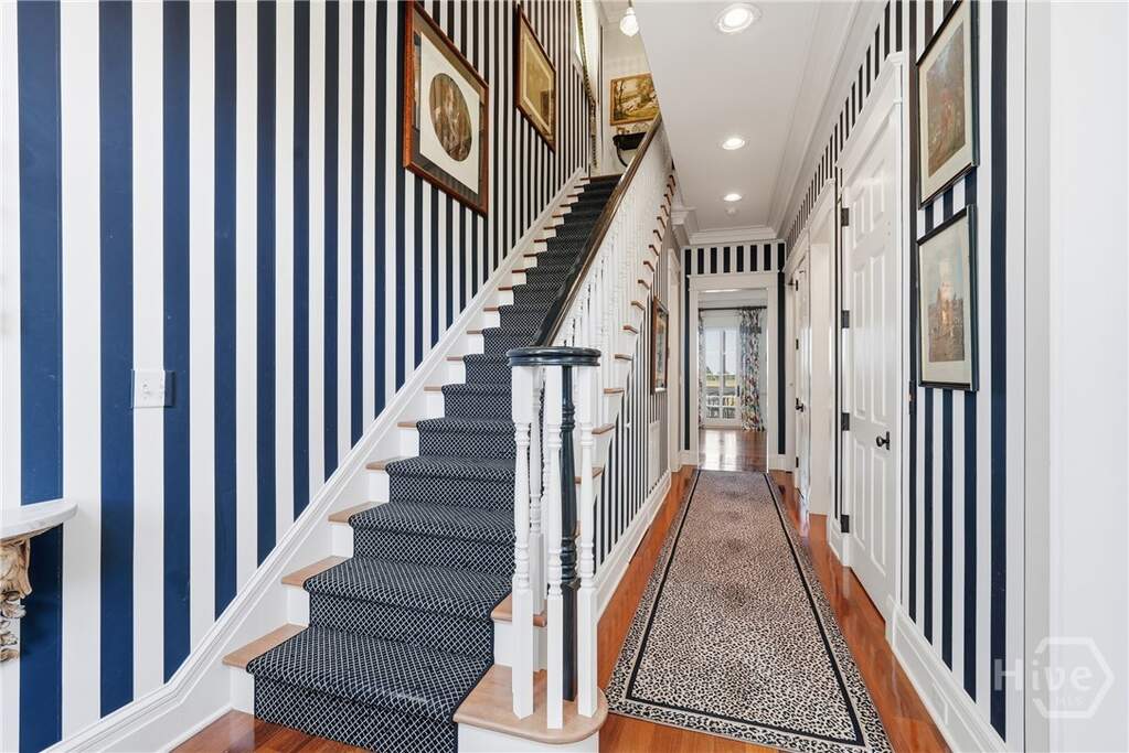 4 Bedroom Single Family Home/House's Image 3