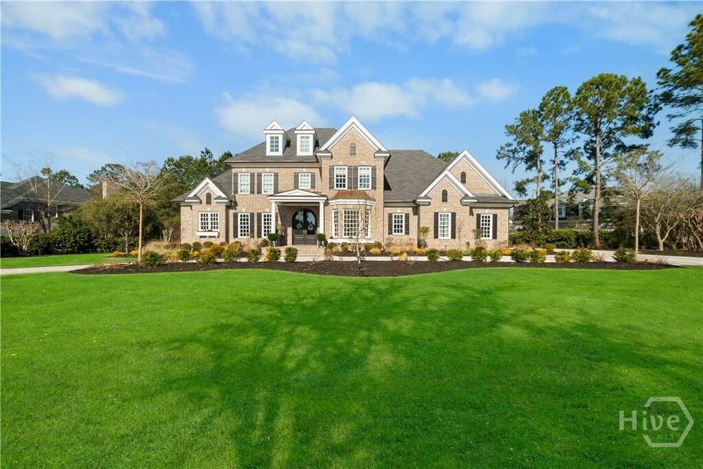 5 Bedroom Single Family Home/House's Image 10
