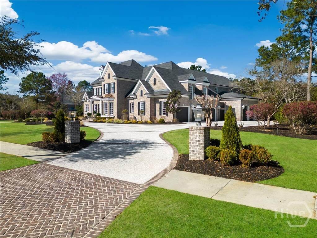 5 Bedroom Single Family Home/House's Image 6