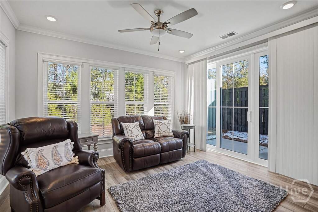 3 Bedroom Villa/Townhouse's Image 8