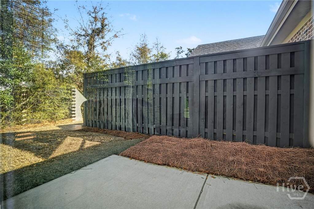 3 Bedroom Villa/Townhouse's Image 27