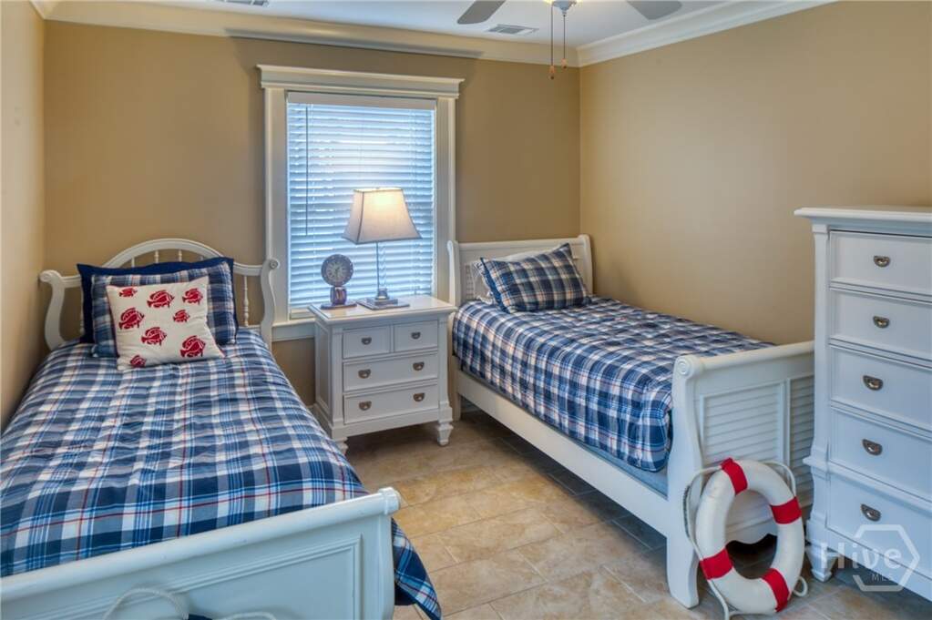 5 Bedroom Single Family Home/House's Image 34