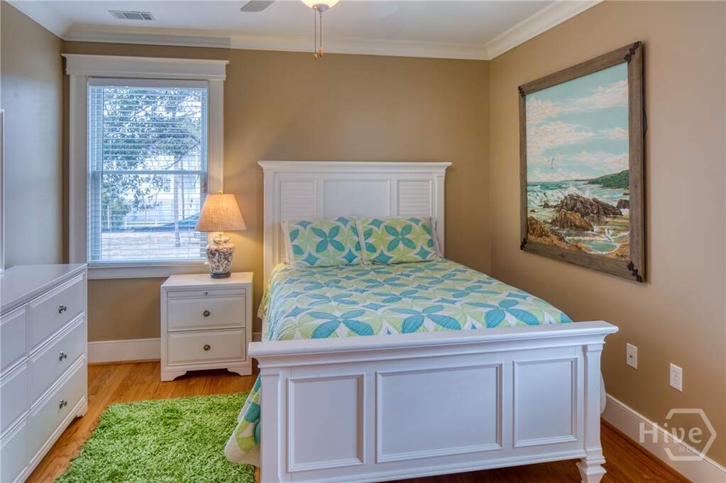 5 Bedroom Single Family Home/House's Image 41