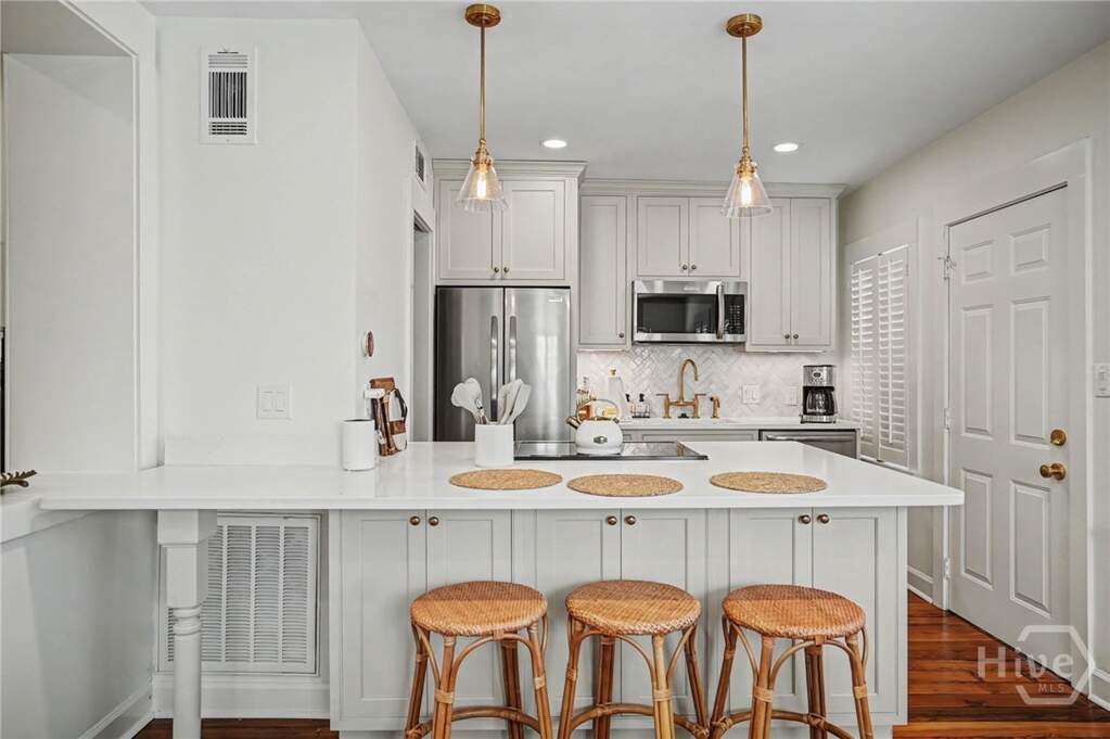 4 Bedroom Villa/Townhouse's Image 8