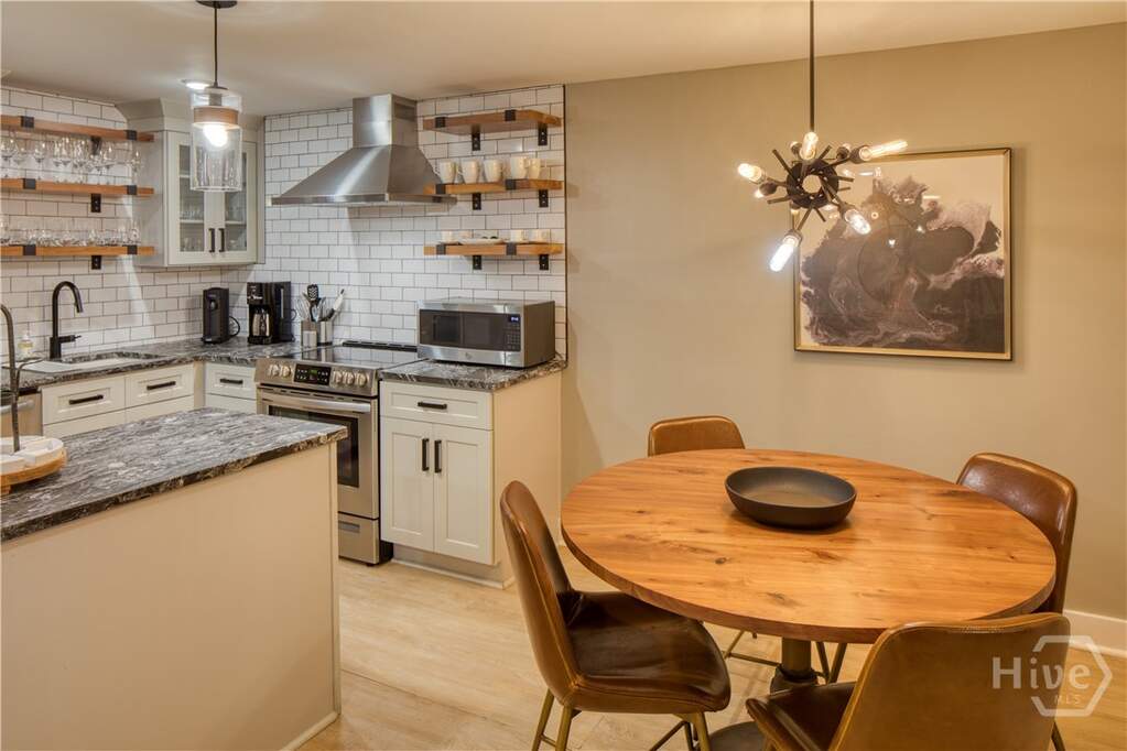 4 Bedroom Villa/Townhouse's Image 39