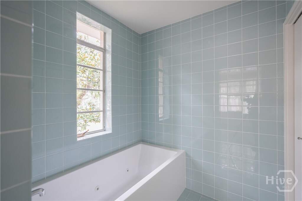 4 Bedroom Single Family Home/House's Image 34