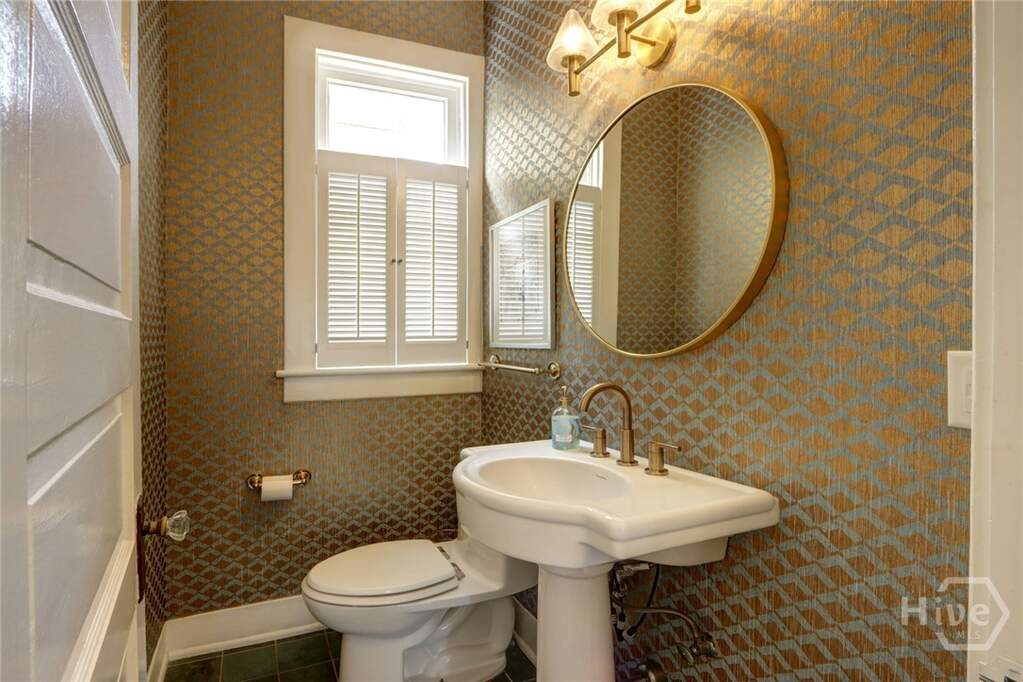4 Bedroom Single Family Home/House's Image 18