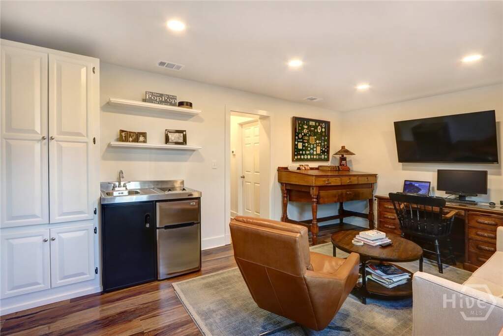 4 Bedroom Single Family Home/House's Image 43
