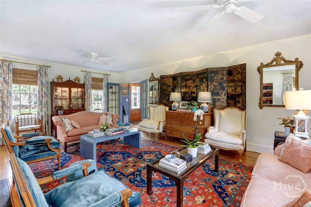 4 Bedroom Single Family Home/House's Image 9