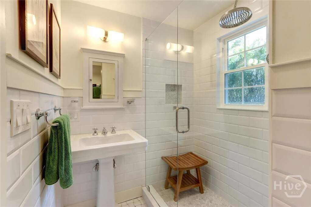 4 Bedroom Single Family Home/House's Image 30