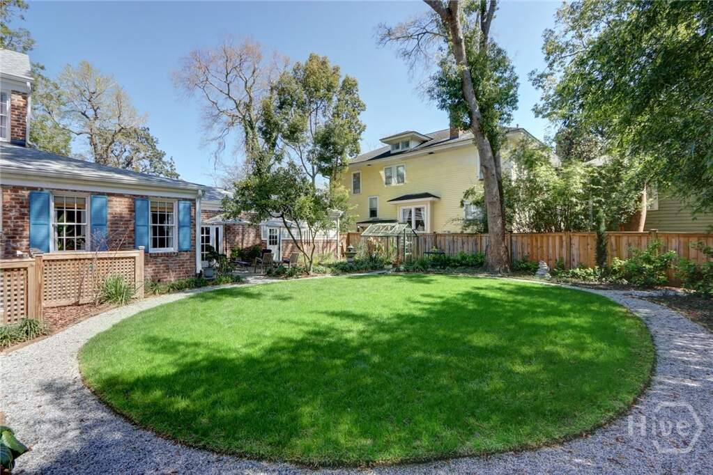 4 Bedroom Single Family Home/House's Image 47