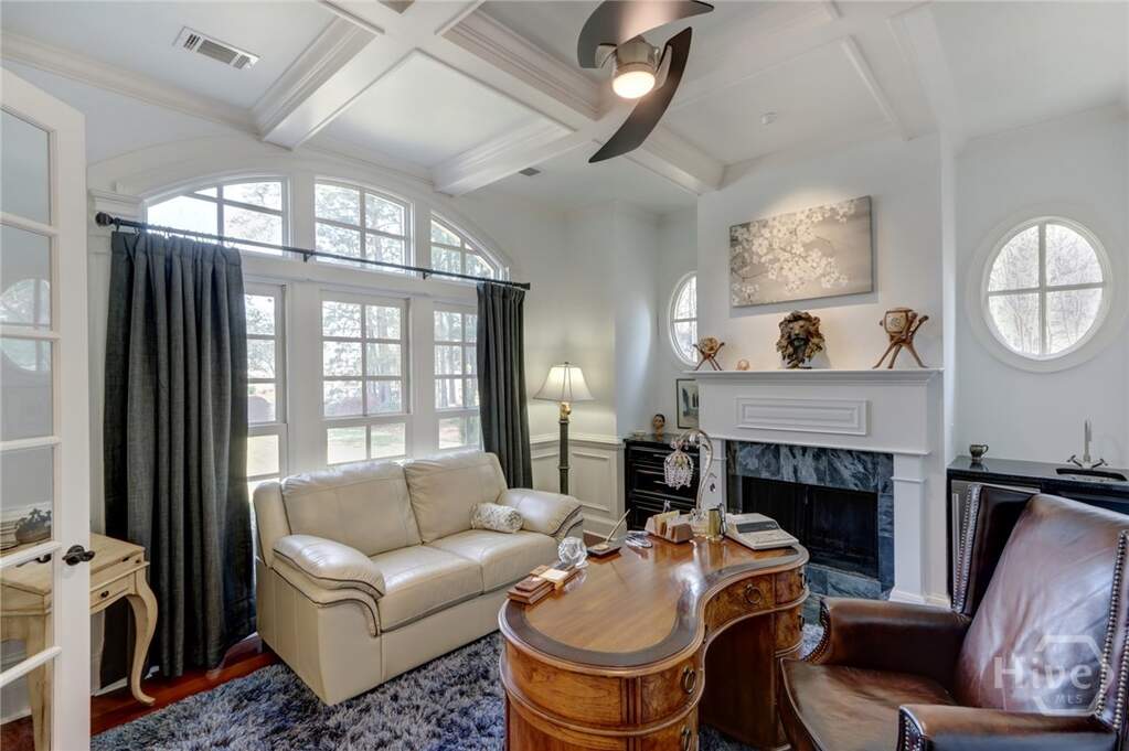 5 Bedroom Single Family Home/House's Image 7