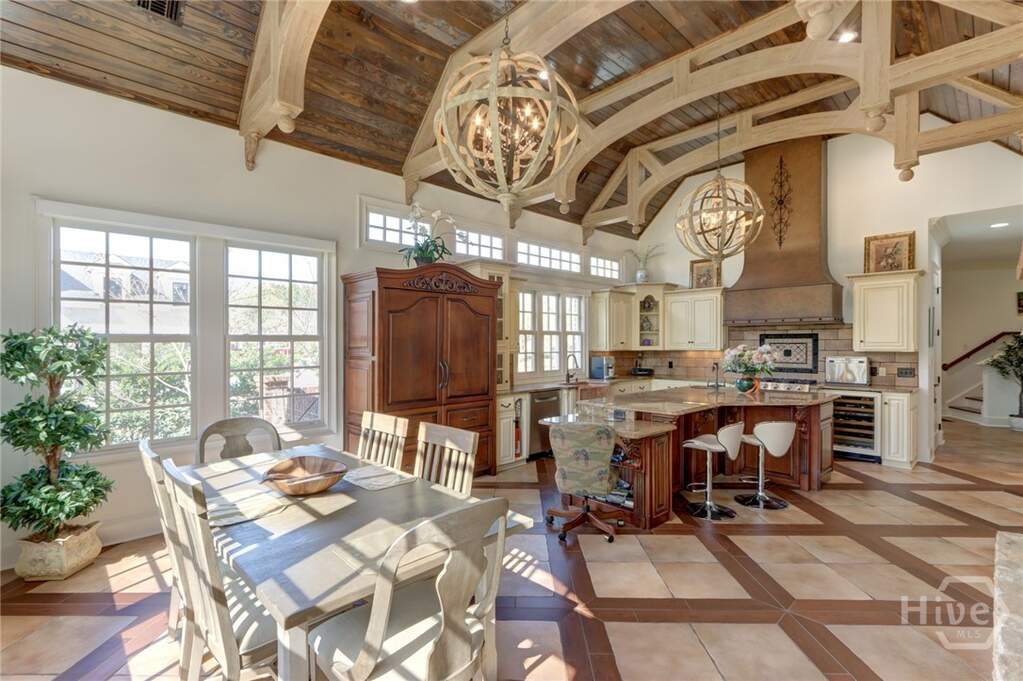 5 Bedroom Single Family Home/House's Image 20
