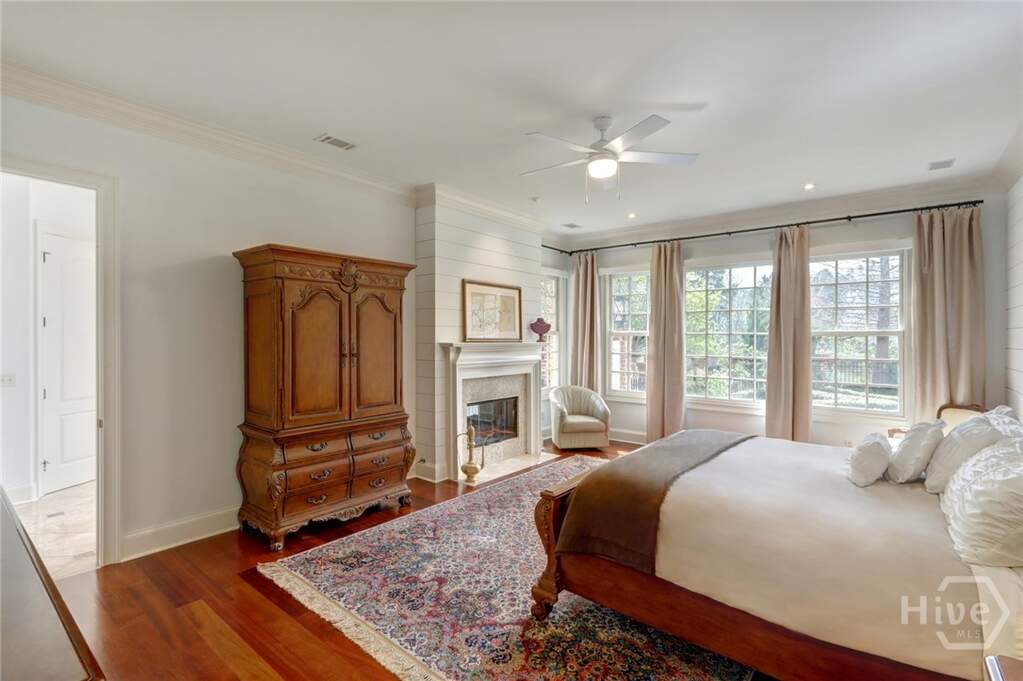 5 Bedroom Single Family Home/House's Image 26