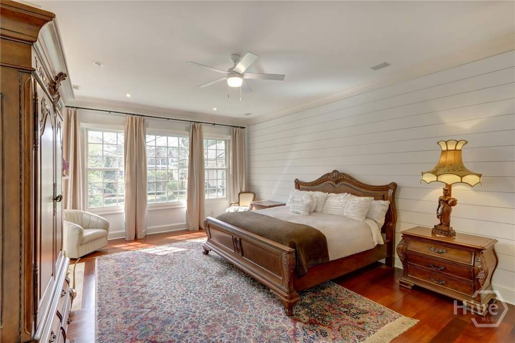 5 Bedroom Single Family Home/House's Image 27