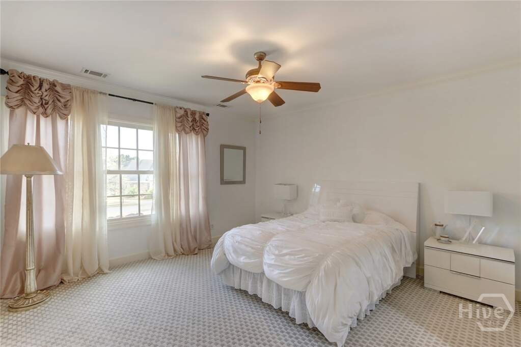 5 Bedroom Single Family Home/House's Image 41