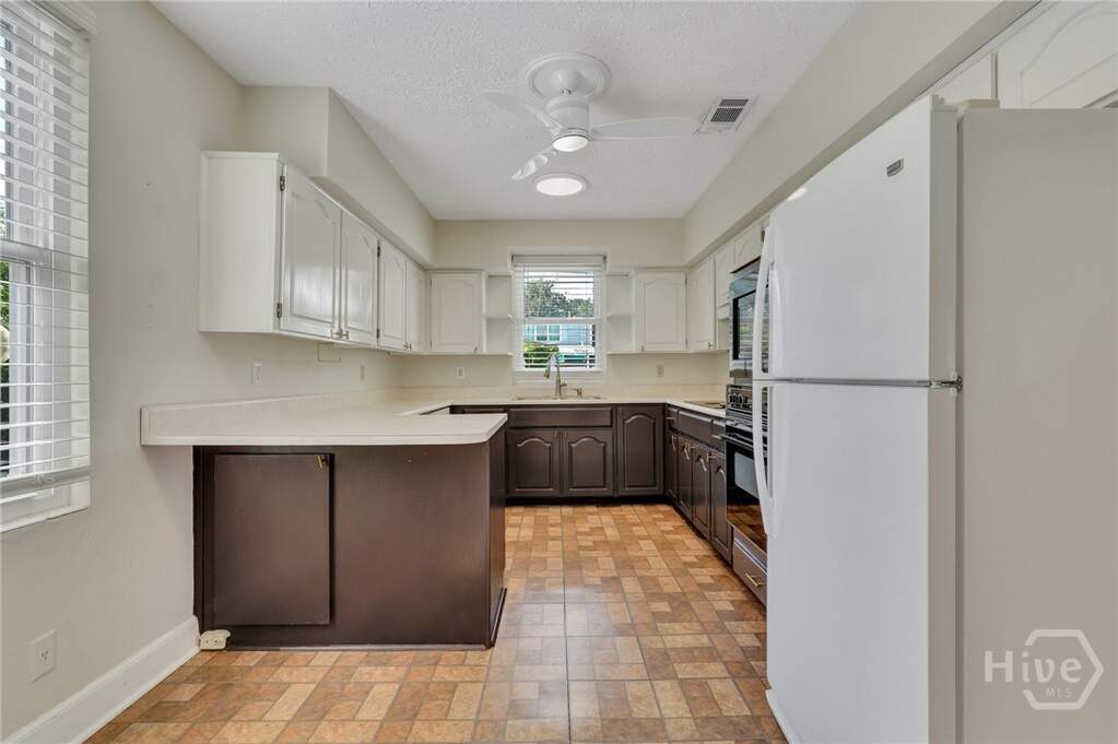 3 Bedroom Single Family Home/House's Image 15