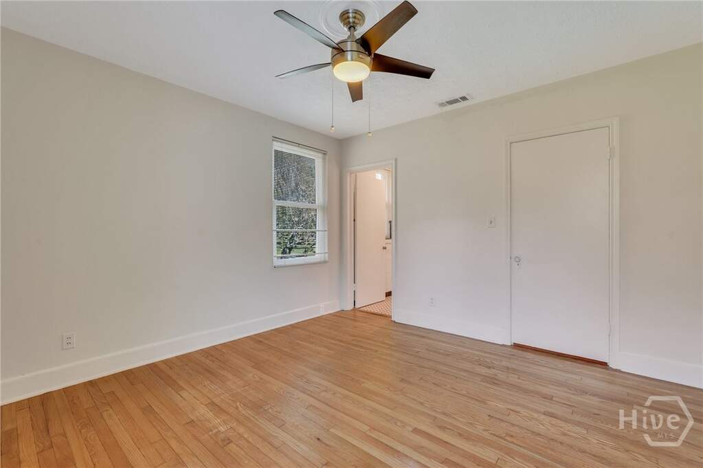3 Bedroom Single Family Home/House's Image 32