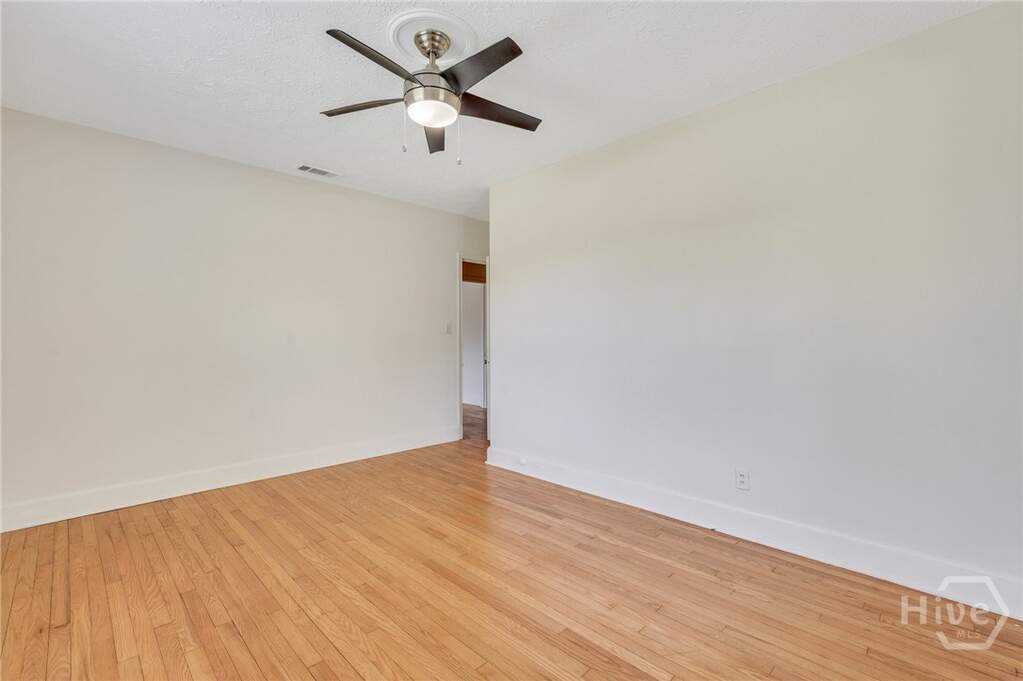 3 Bedroom Single Family Home/House's Image 38