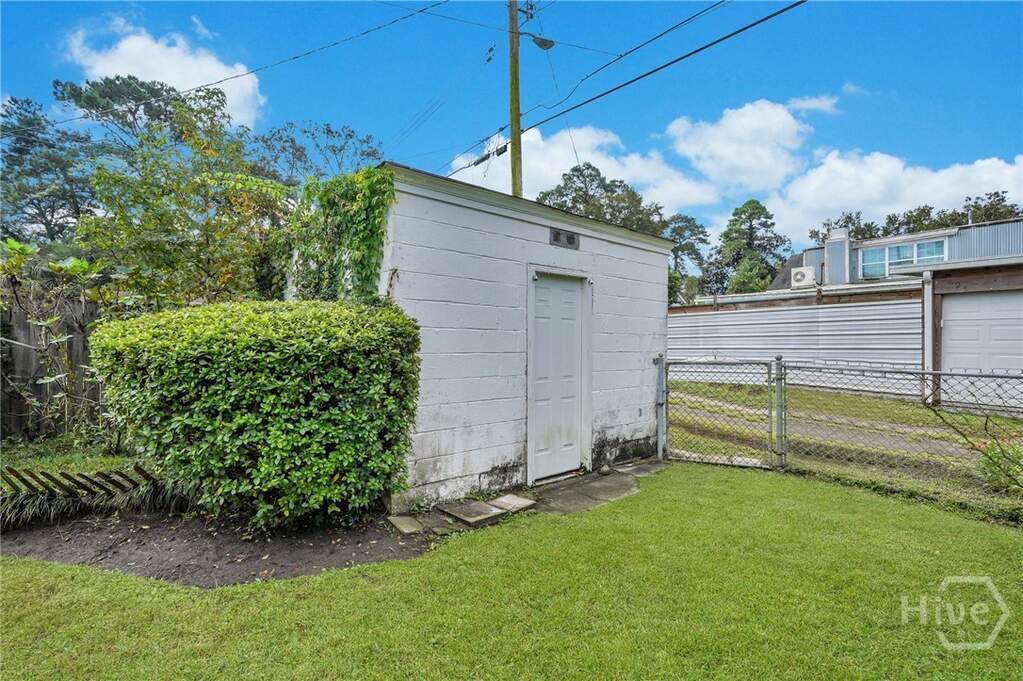 3 Bedroom Single Family Home/House's Image 43