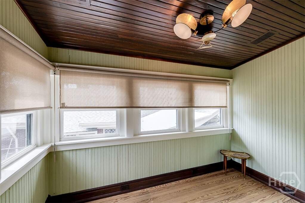 3 Bedroom Single Family Home/House's Image 42