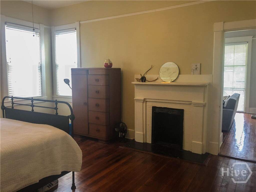 6 Bedroom Multi Unit's Image 15
