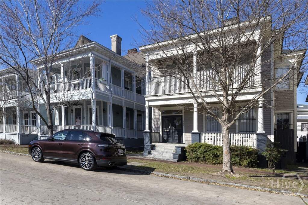 6 Bedroom Multi Unit's Image 38