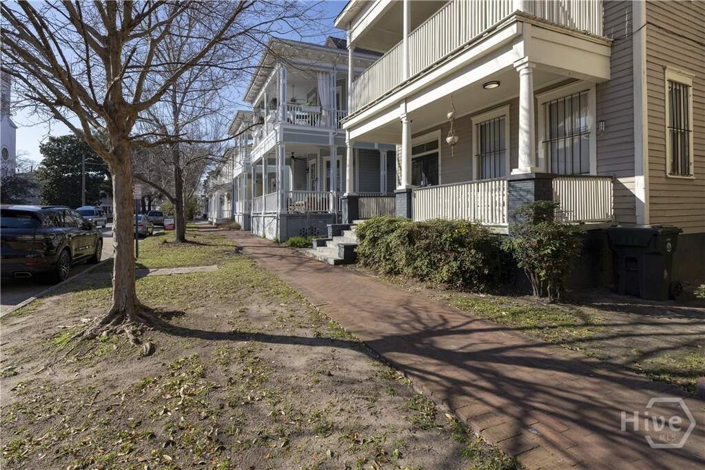 6 Bedroom Multi Unit's Image 46
