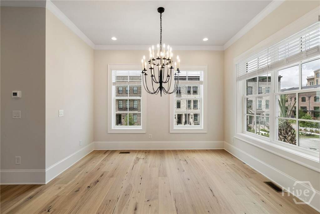 3 Bedroom Villa/Townhouse's Image 36