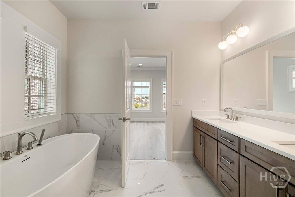3 Bedroom Villa/Townhouse's Image 43
