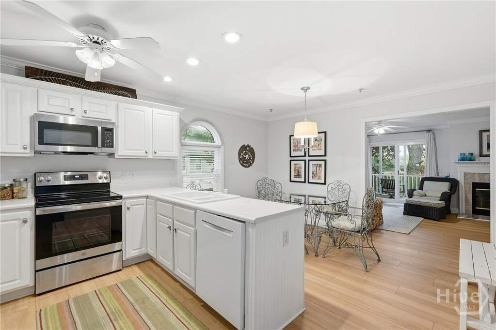 3 Bedroom Villa/Townhouse's Image 4