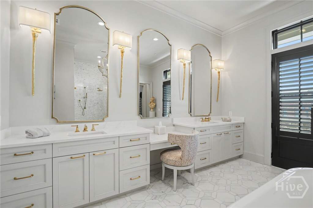 4 Bedroom Villa/Townhouse's Image 27
